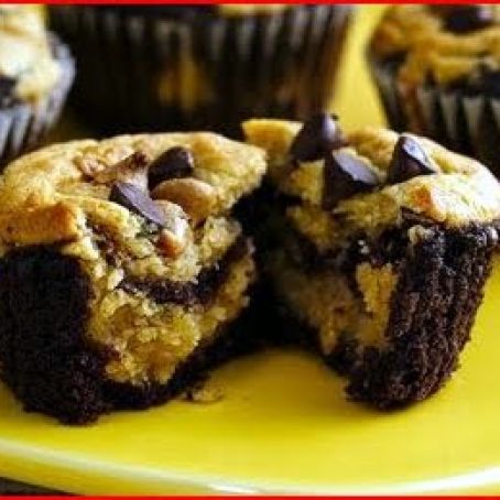 chocolate-peanut butter layered cupcakes