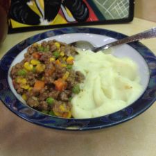 Skinny Shepard's Pie Filling with Cauliflower Mashed Potatoes - Gluten Free!
