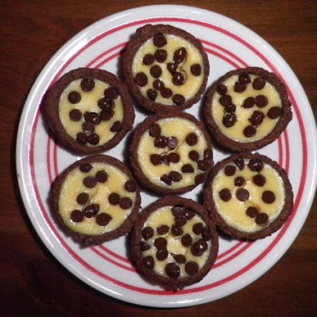 Chocolate chip cheesecake tarts