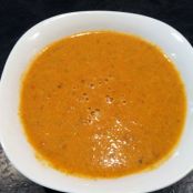 Bell pepper and pistachio soup