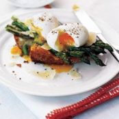 Asparagus and Soft Eggs on Toast