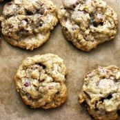 Oatmeal, Chocolate Chip and Pecan Cookies