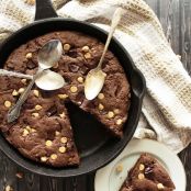 DOUBLE CHOCOLATE & PEANUT BUTTER SKILLET COOKIE