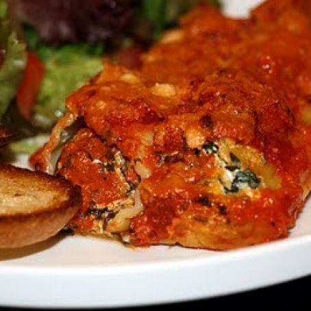 Spinach Manicotti in Creamy Tomato Sauce