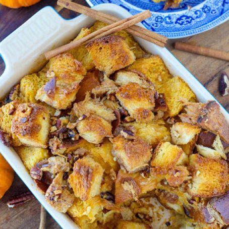 Easy Pumpkin Spice Bread Pudding {Maple Bourbon Sauce}