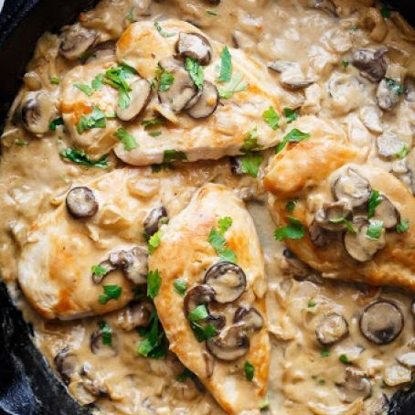 CHICKEN BREAST IN WINE SAUCE