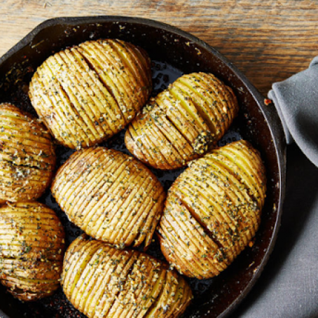 Hasselback Potato Skillet Bake