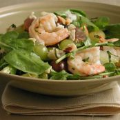 Arugula Salad with Shrimp and Grapes