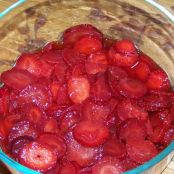 Quick and Easy Strawberry Sauce - Low Carb