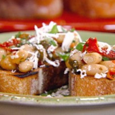 Bruschetta with White Beans, Sun-Dried Tomatoes and Basil