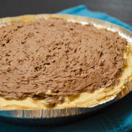 No-Bake Peanut Butter Chocolate Pie Tastes Better Than Reese’s