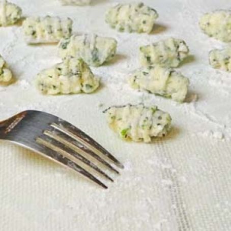 pasta - Gluten Free Cheese and Spinach Gnocchi