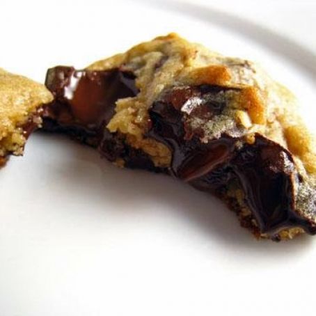 Chocolate chunk and pecan cookies