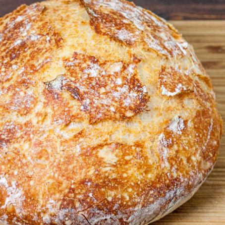 NO KNEAD DUTCH OVEN CRUSTY BREAD