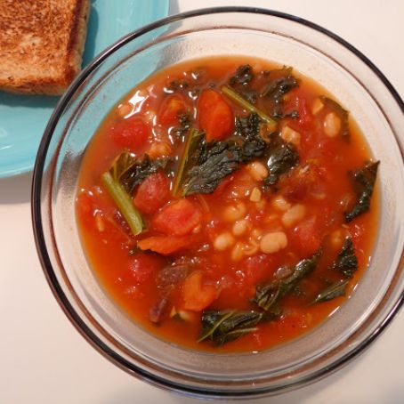 Tomato Kale and White Bean Soup