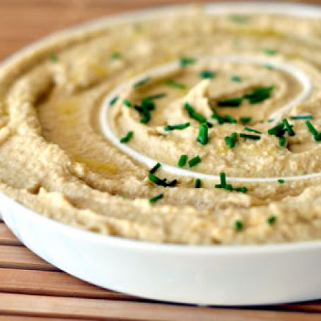 Hummus, Traditional