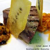 ATÚN CON PISTO Y TALLARINES DE  ZANAHORIA