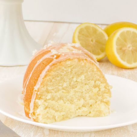 Super Lemon Bundt Cake