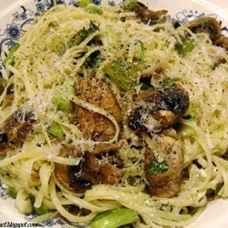 Spaghetti with a “Light Mushroom & Scallion Alfredo”