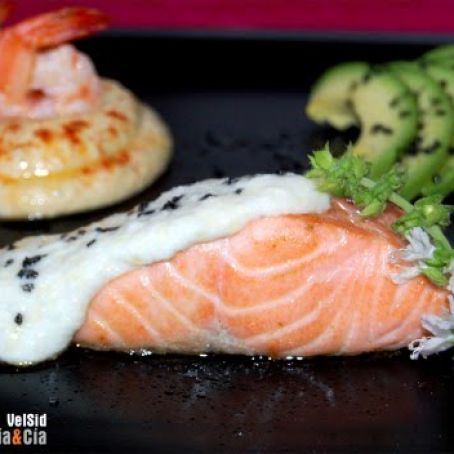 SALMON CON SALSA DE COCO Y WASABI