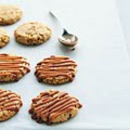 Cashew-Caramel Cookies