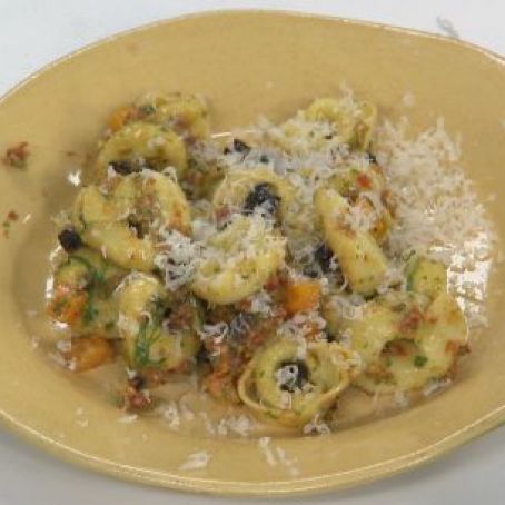 Tortellini Salad with Tomato-Arugula Dressing