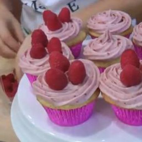Vanilla Cupcake with Raspberry Frosting