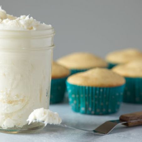 Marshmallow Fluff Buttercream Icing