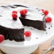 Flourless Chocolate Cake with Dark Chocolate Glaze