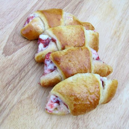 Strawberry Cream Cheese Croissants