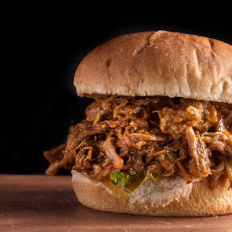 PRESSURE COOKER PULLED PORK
