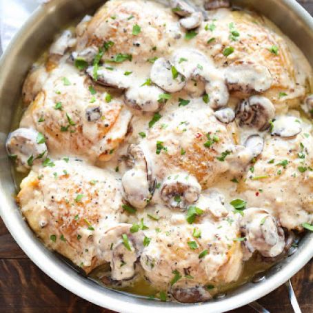 Chicken with Creamy Mushroom Gravy