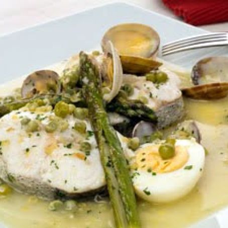 PESCADO CON ALMEJAS Y ESPARRAGOS