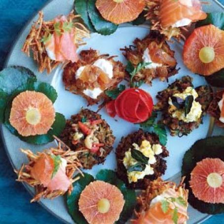 SMOKED SALMON w/HORSERADISH CREAM