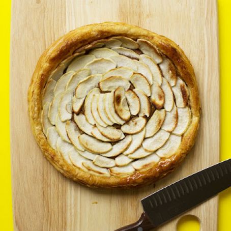 Apple Tart with Rum Caramel Sauce