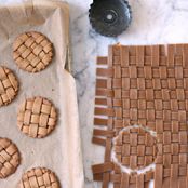 GINGERBREAD LATTICE COOKIES