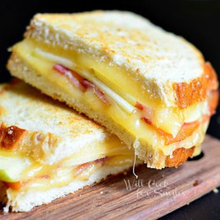 Grilled Cheese with Apple Sandwich
