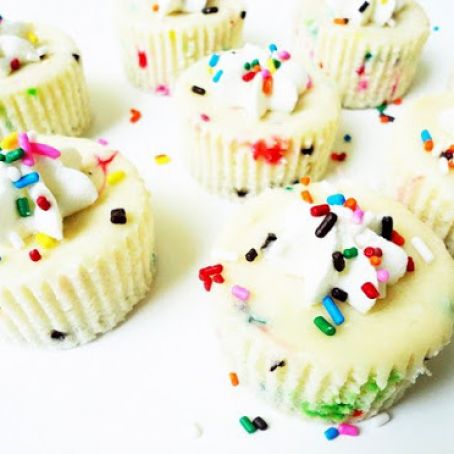 Mini FunFetti Cheesecakes