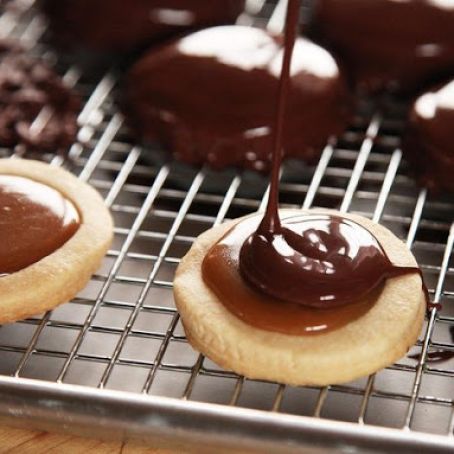 Chocolate-Covered Caramel-Filled Shortbread Cookies (A.K.A. Homemade Twix)