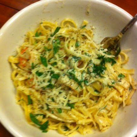 Shrimp with Garlic Cream Sauce Over Linguine