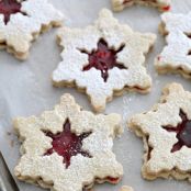 Raspberry Linzer Snowflake Cookies Recipe | Yummly