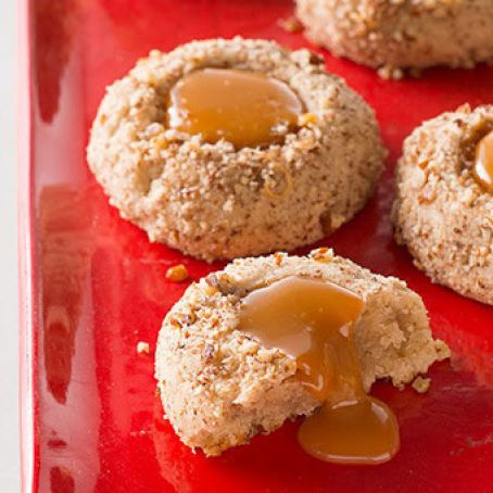 CARMEL-FILLED MAPLE-PECAN COOKIES