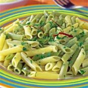 Macarrones de colores al ajo aceite