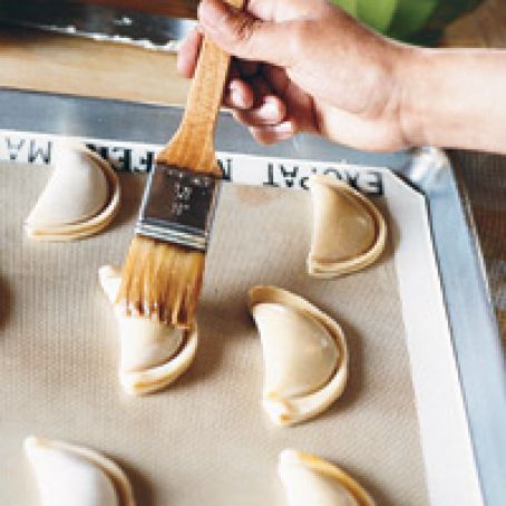 Jam-Filled Mezzaluna Cookies