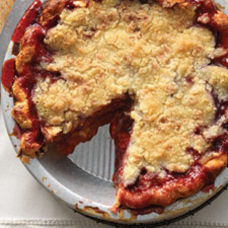 gingered plum streusel pie