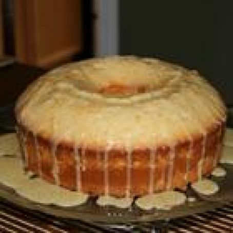 Pecan Sour Cream Pound Cake