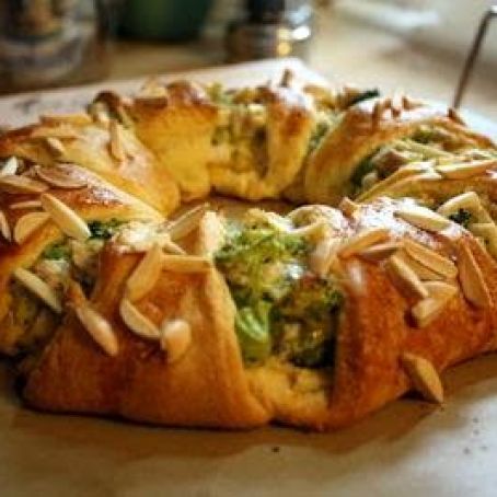 Chicken & Broccoli Ring