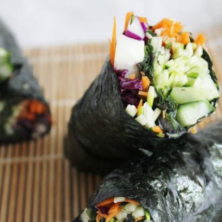 Unbelievably Raw Vegan Nori Wraps with Spicy Dipping SauceEmily von Euw February 14, 2014 35 Comment
