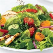 Tossed Salad with Chicken & Crushed Black Pepper