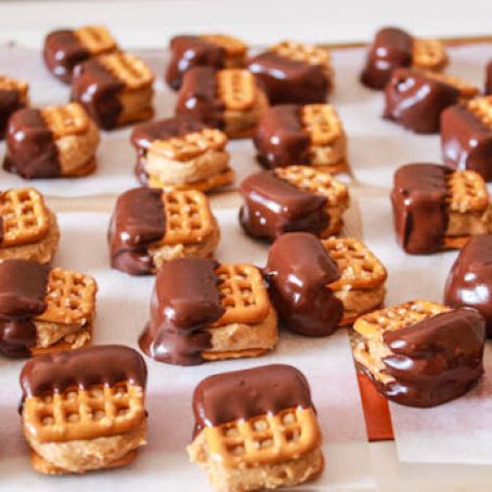 Chocolate Covered Peanut Butter Pretzels
